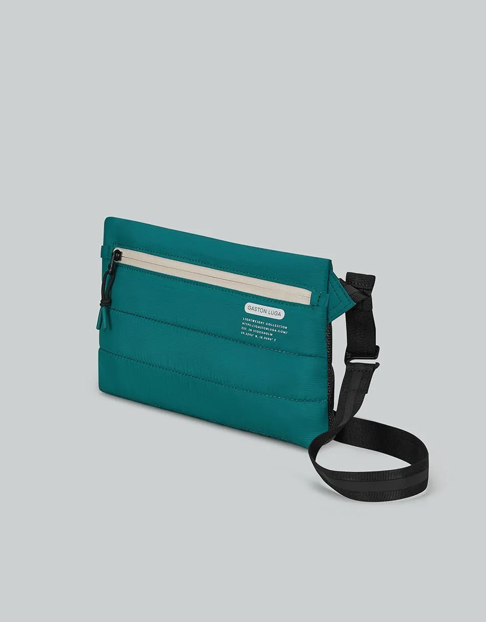 gaston-luga-lightweight-bauchtasche-petrol-recyceltes-nylon-reflektierende-detai image 1