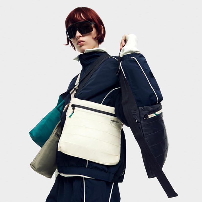gaston-luga-lightweight-day-bag-bauchtasche-schwarz-recycelt image 2
